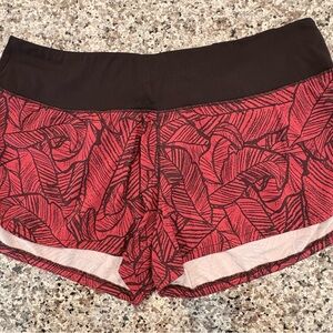 Vuori Shorts